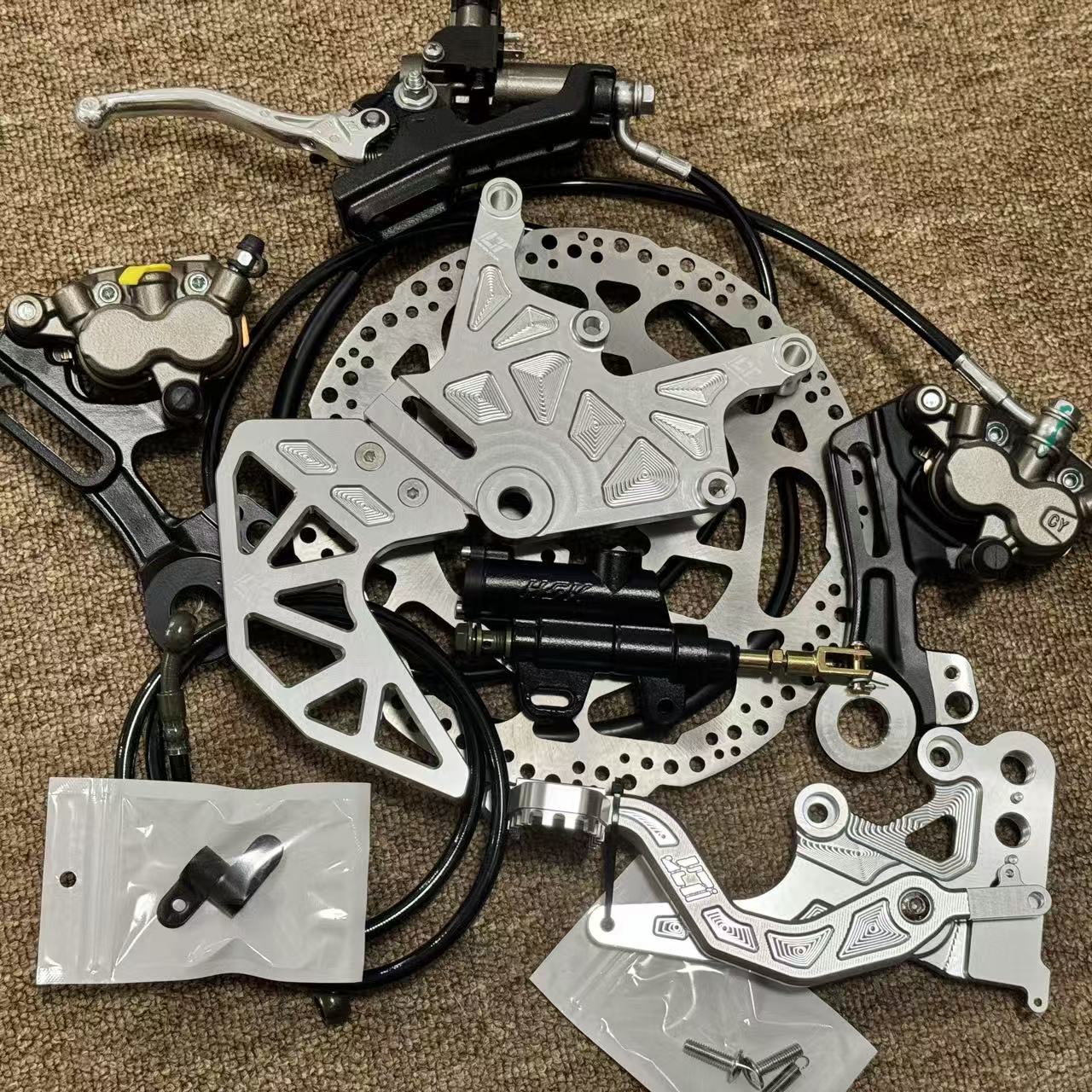 ライトビー・ブレーキ用デュアルキャリパーブラケットキット、リ - Brake Caliper のレビューと価格