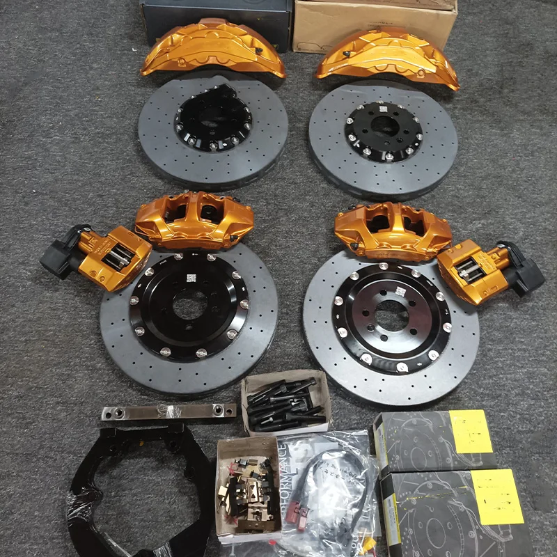 新型カーボンセラミック軽量ディスクブレーキローター10ポット - Brake Caliper のレビューと価格